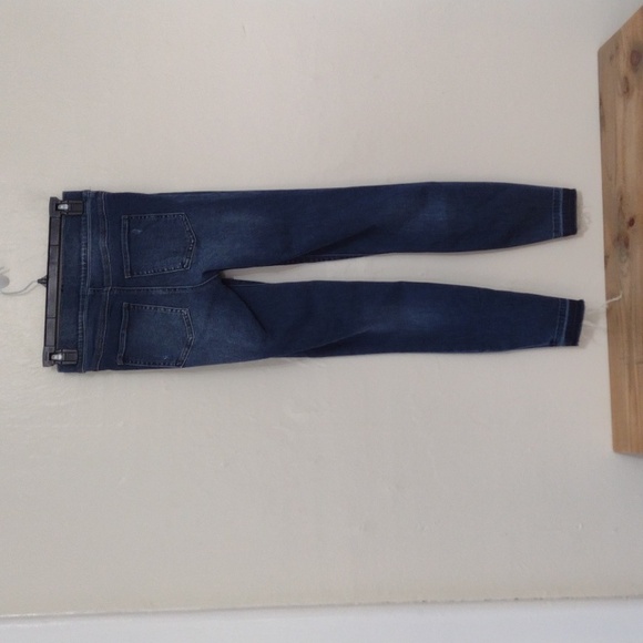 Spanx Distressed High Rise Pull On Skinny Jean Raw Hem Size XS - Picture 5 of 12